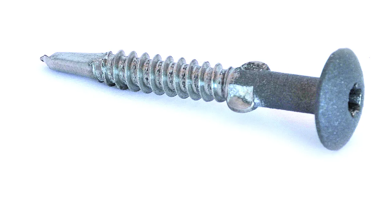 Skruer rustfri og lakkert P070 4,9 x 38 mm 250 stk