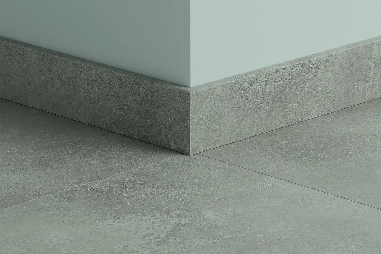 Sokkellist vinyl 2400x12x58mm concrete stone