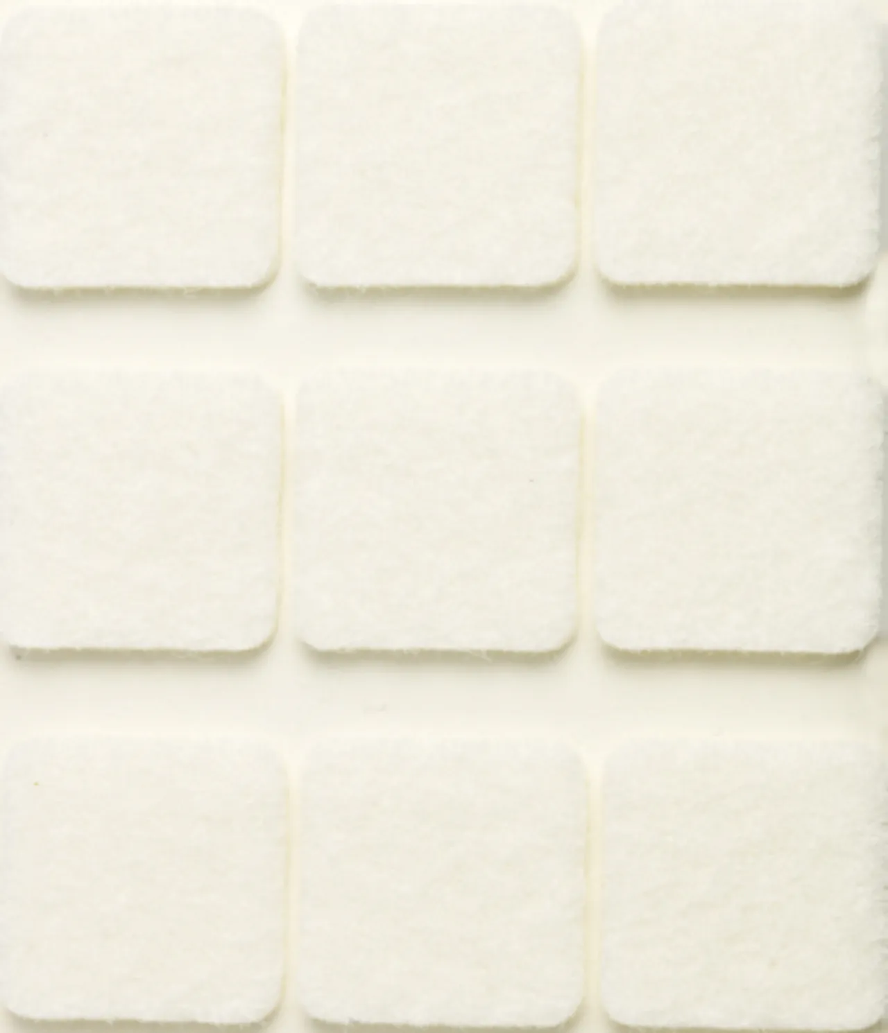 Møbelfilt firkantet hvit 22x22 mm 12 stk