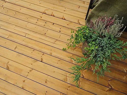 Terrassebord DUO royalimpregnert natur furu rillet 28x120 mm