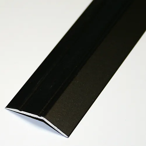 Nivålist nr 6 selvklebende aluminium 1 meter sortlakkert