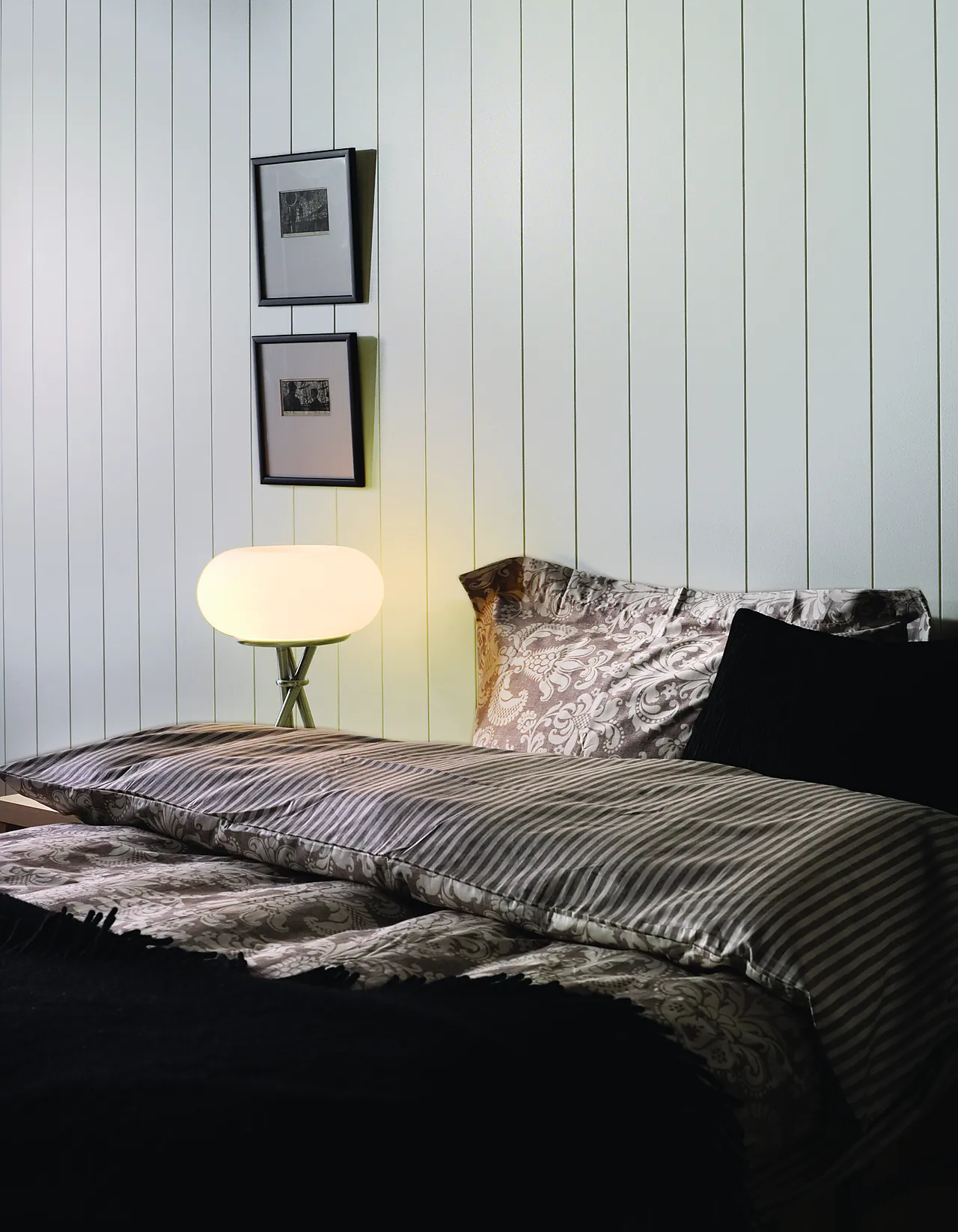 Panelbord hvit v-fas kostemalt 11x142x2420 mm