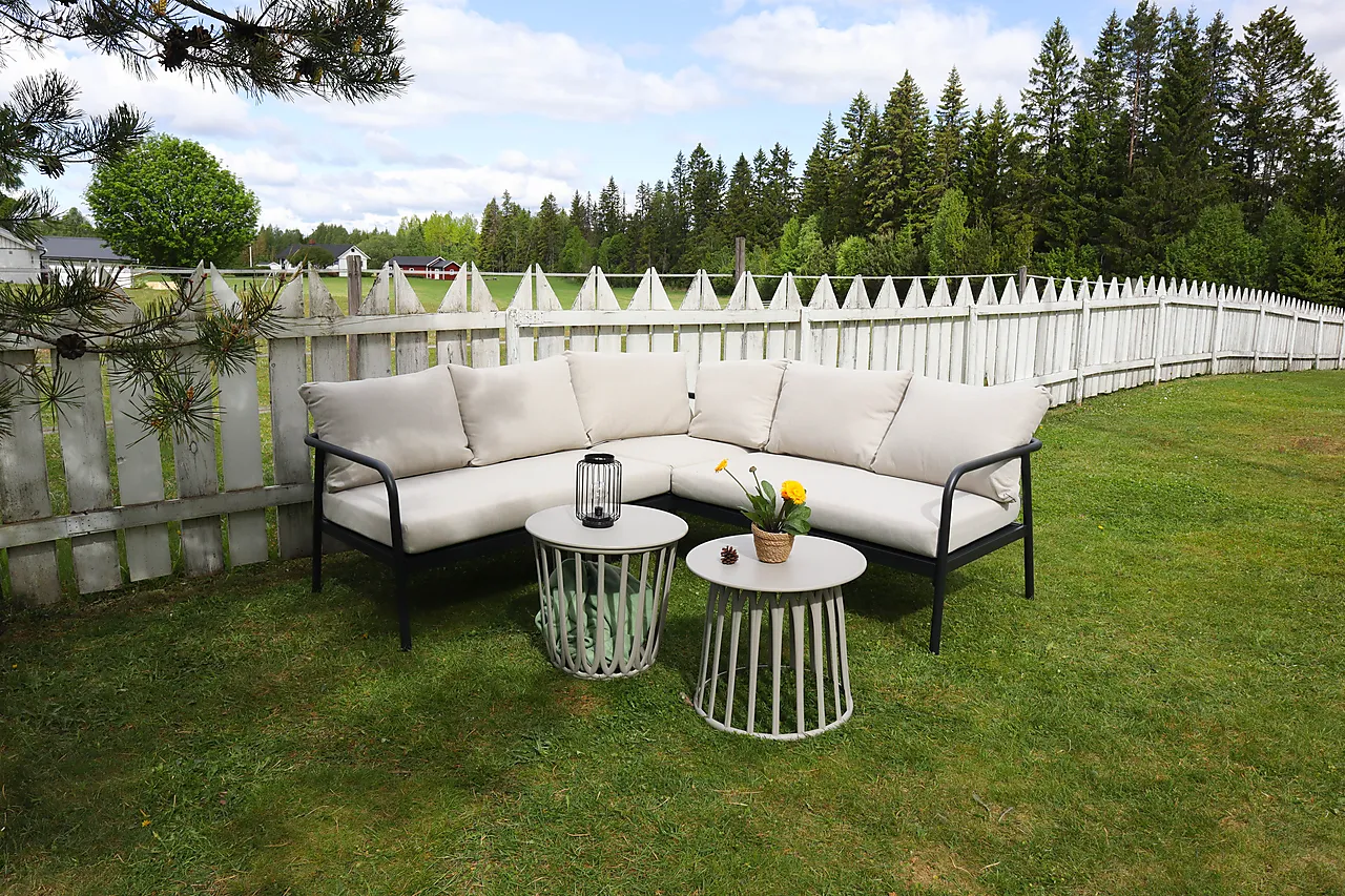 Hjørnesofa med Puter – Sort/Natur