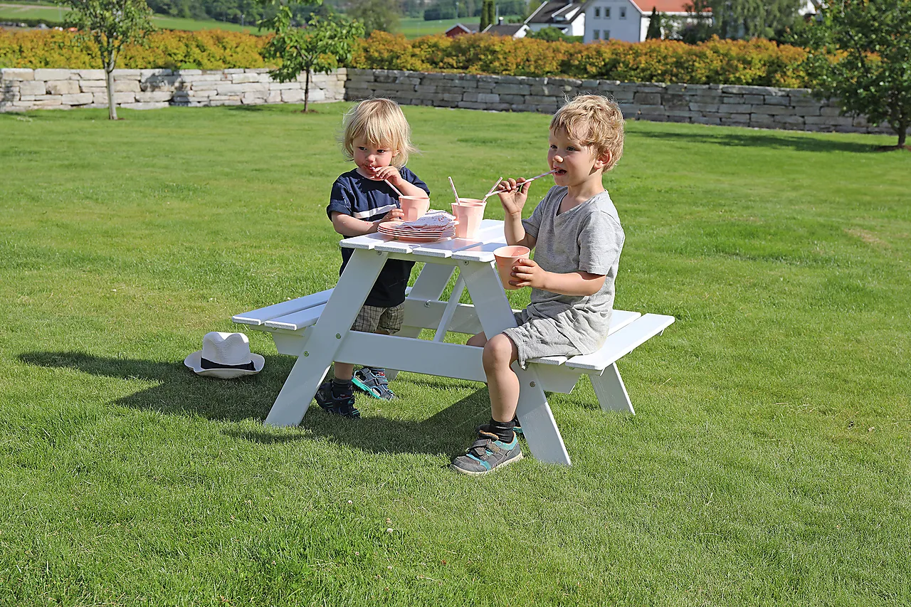 Benksett for barn hvitmalt Benksett for barn hvitmalt