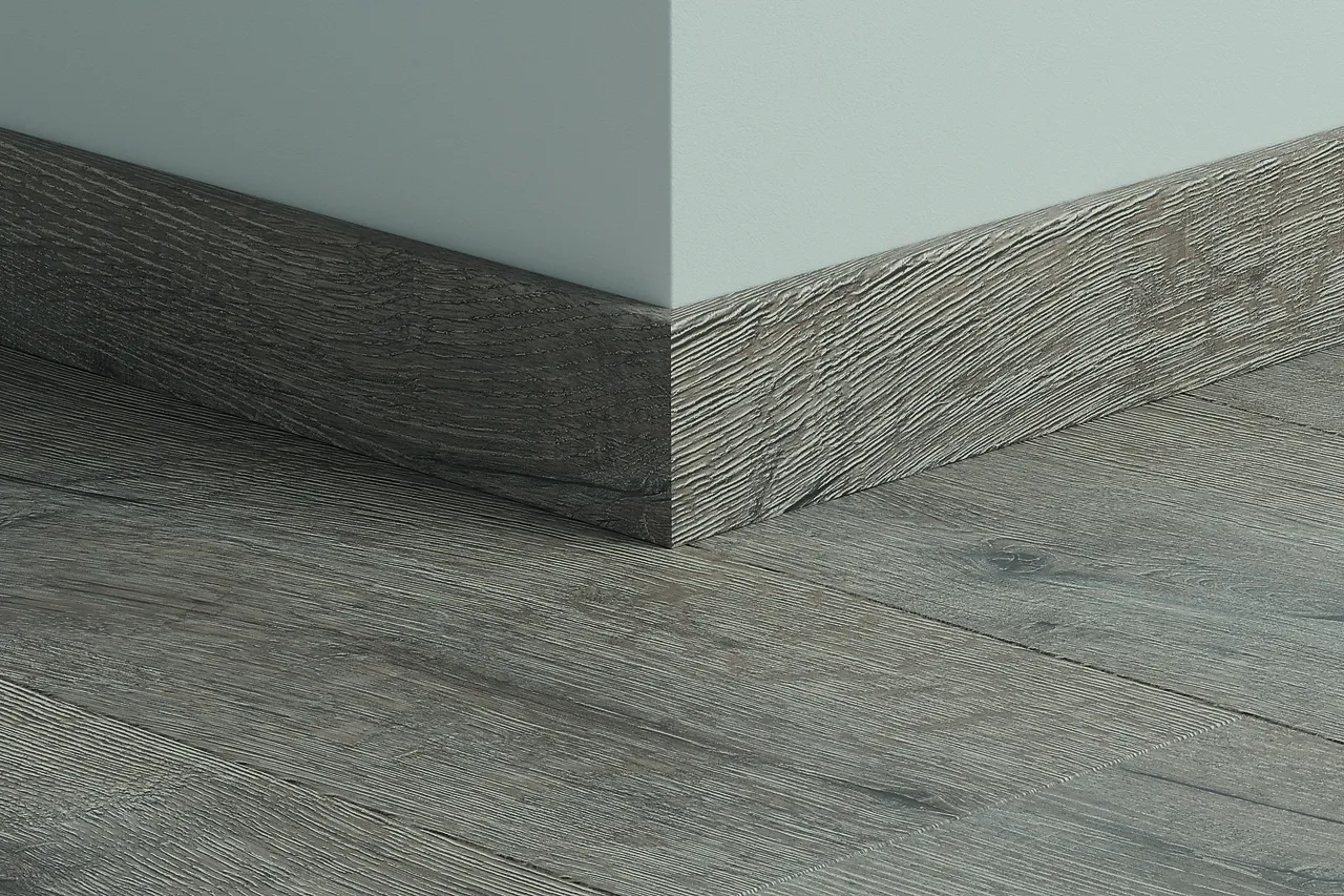 Pergo fargematchet sokkellist til vinyl Grey Heritage Oak Pergo fargematchet sokkellist til vinyl Grey Heritage Oak