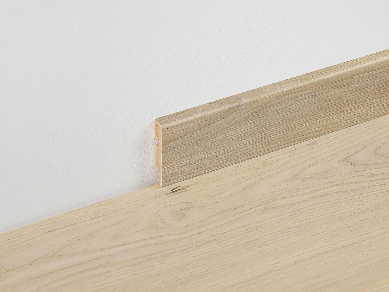 Gulvlist Gyant jazz sand natural 2,4 meter Gulvlist Gyant jazz sand natural 2,4 meter