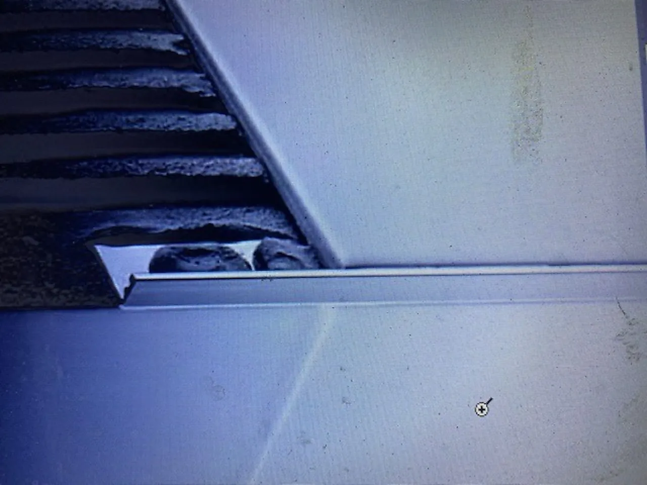 Avslutningslist hvit 10mm aluminium