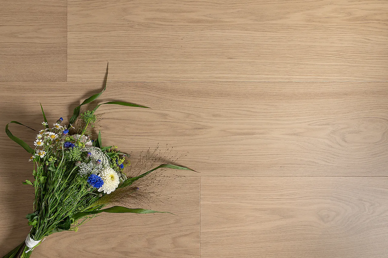 Tregulv herdet matt lakk loshult 27,3 cm 1-stav