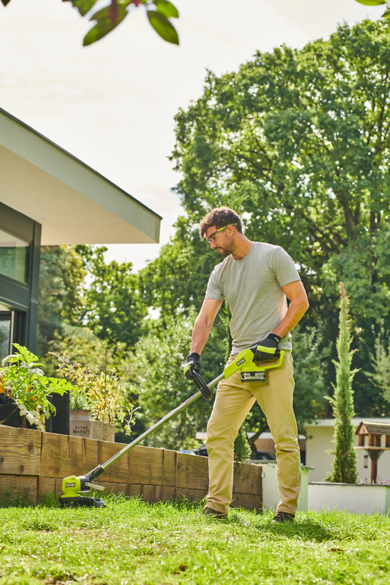 Gresstrimmer RY18LT33B-0 null - null - 3 - Miniatyr