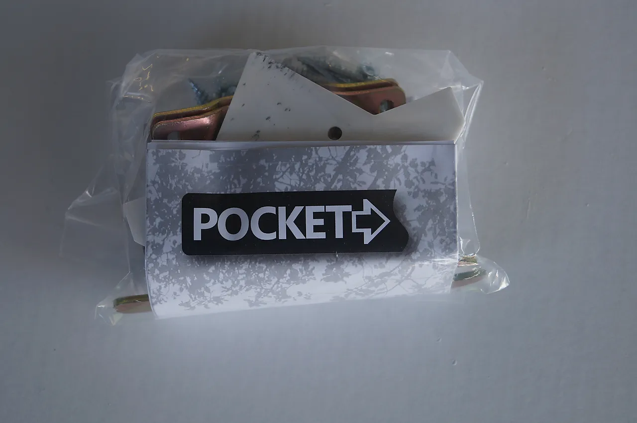 Beslagspose til skyvedørskarm 210 cm