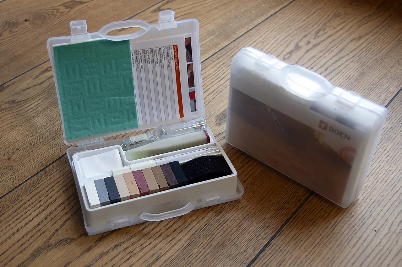 Reparasjonssett for Live Pure parkett smeltevoks Reparasjonssett for Live Pure parkett smeltevoks