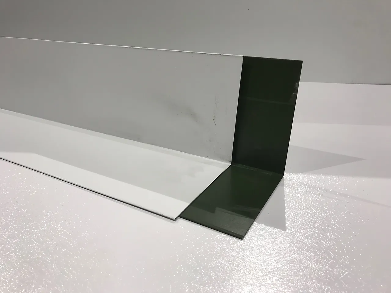 Hjørnebeslag innv pol sort alsvåg hjørnebeslag innv Hjørnebeslag innv pol sort alsvåg hjørnebeslag innv