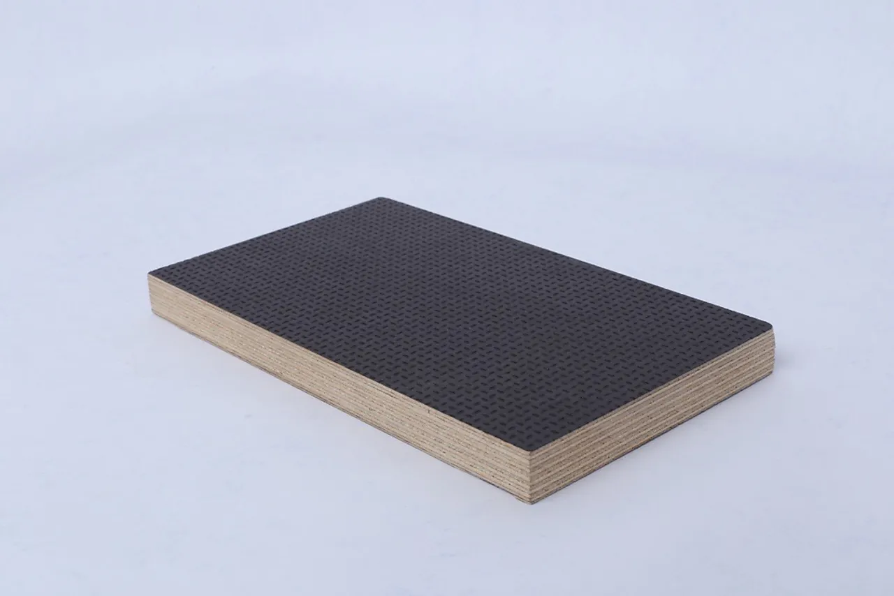 Kryssfinér kombi vire/glatt 15x1500x3000 mm