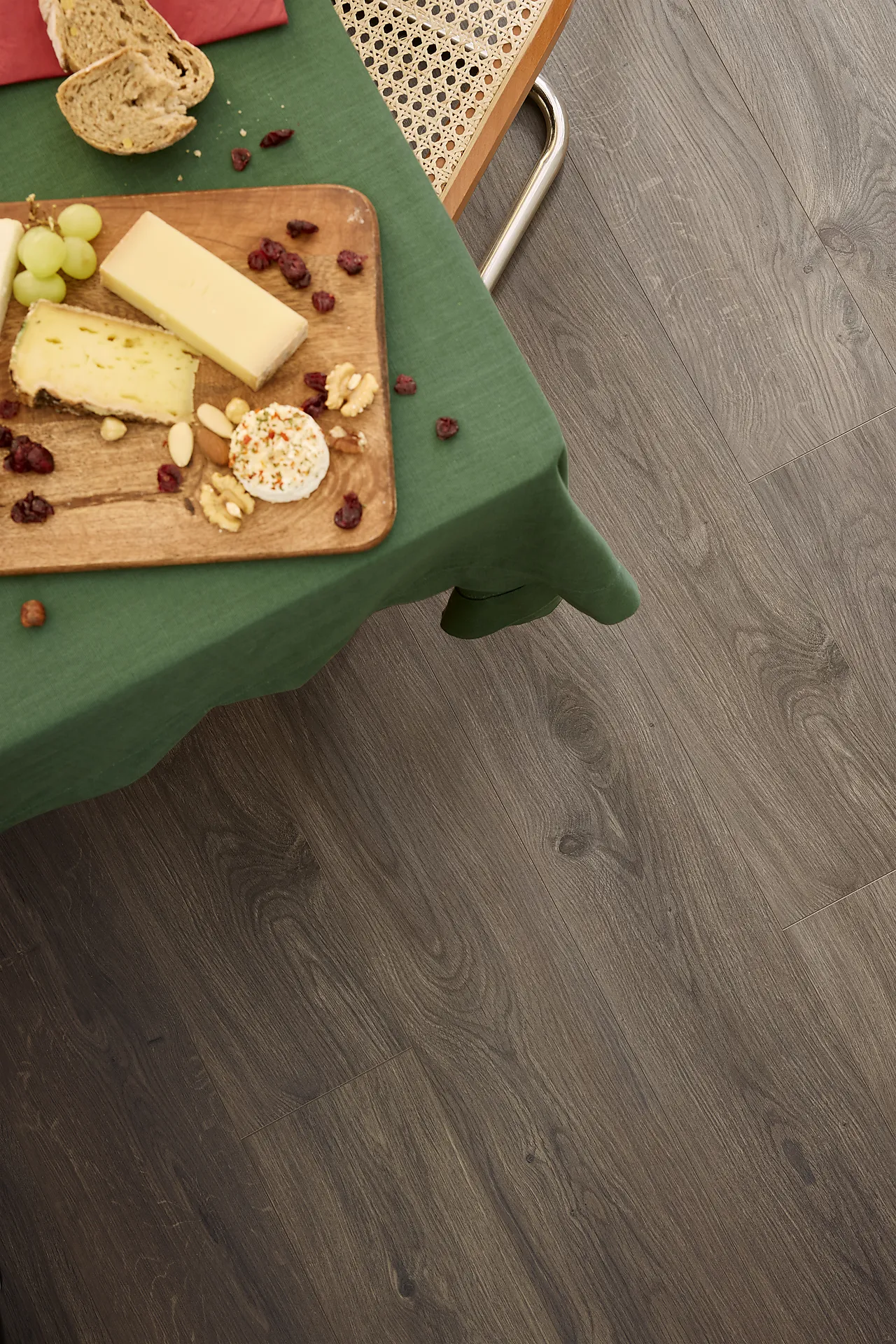 BerryAlloc Laminatgulv Ocean 8 Gyant Dark Brown BerryAlloc Laminatgulv Ocean 8 Gyant Dark Brown