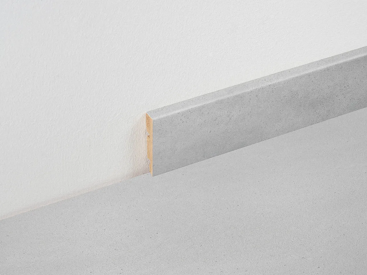 BerryAlloc sokkellist cement light grey 60/12 2400mm