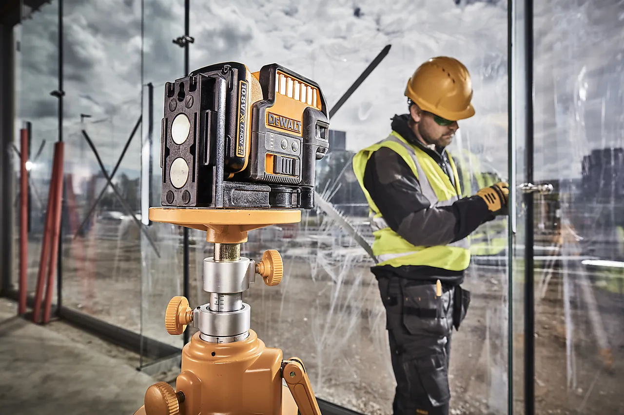 Krysslaser DCE0825D1G 12V grønn Krysslaser DCE0825D1G 12V grønn