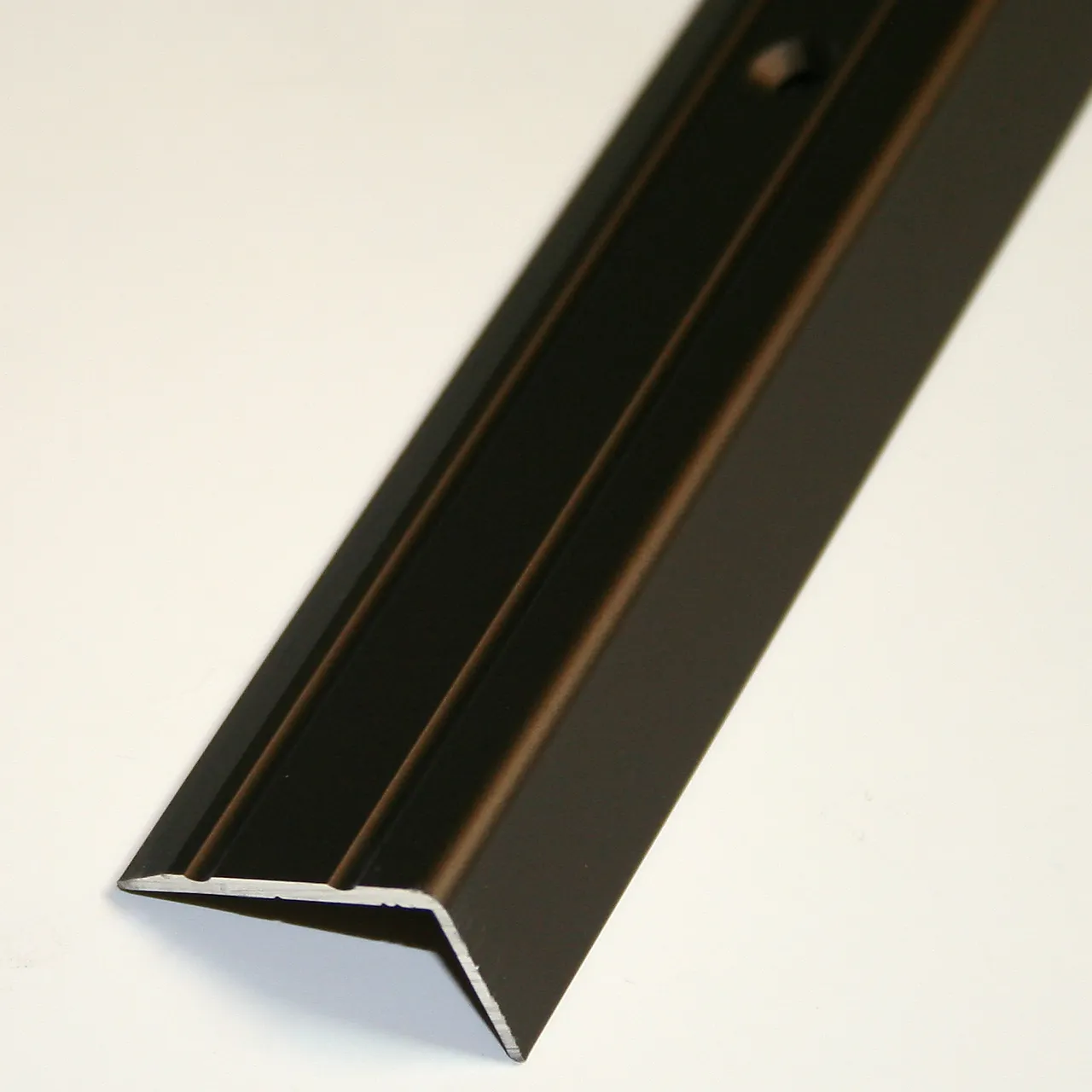 Trappenese nr 9 bronse eloksert 2m borret med skruer