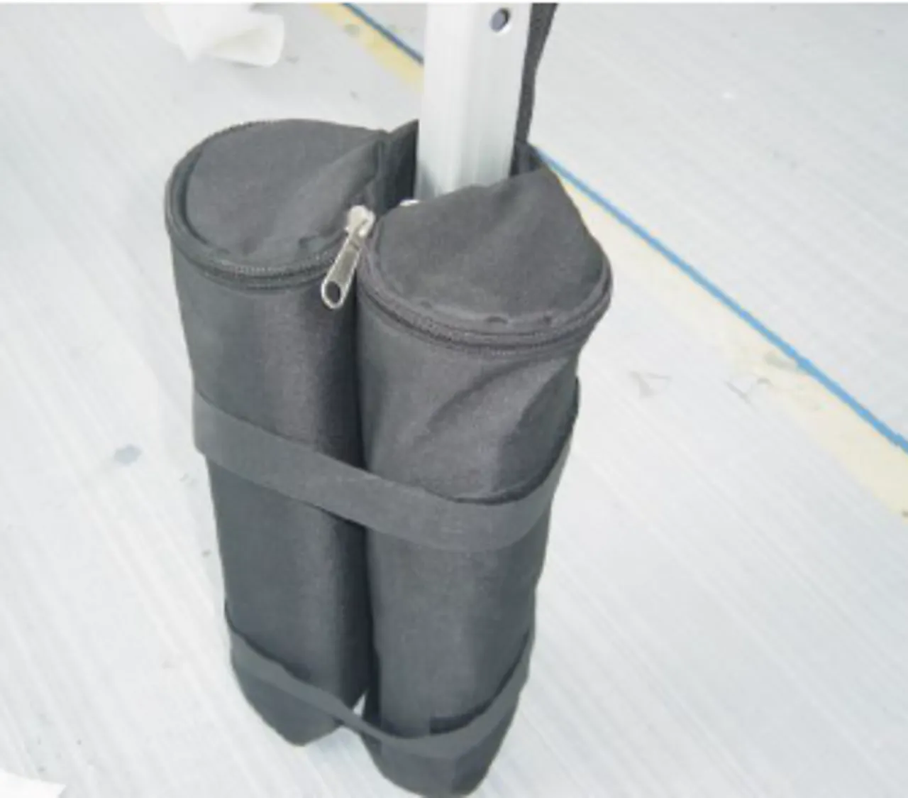 Sandbag til forankring av pop-up telt
