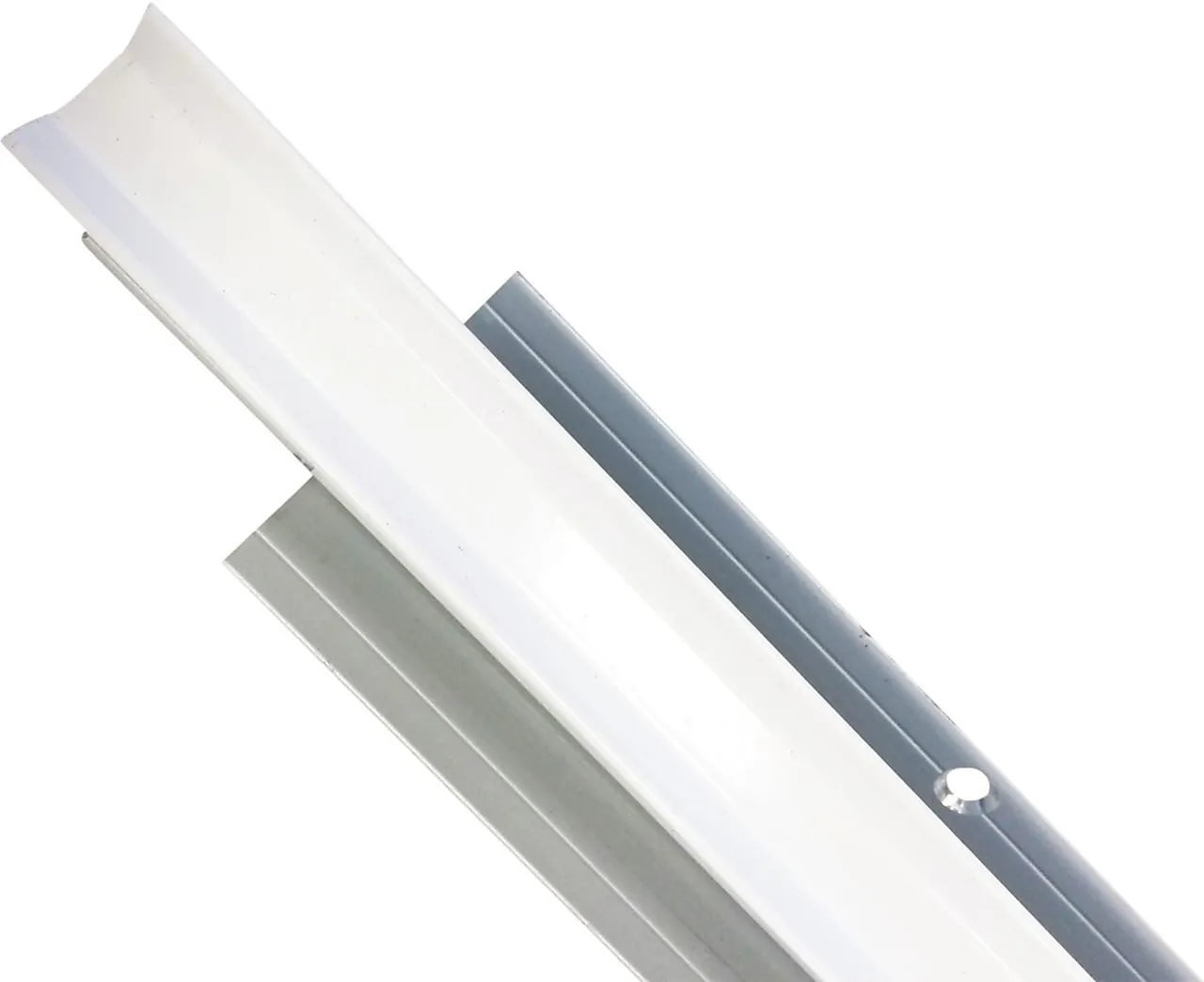 Hjørnelist innvendig 135 G hvit 2400 mm