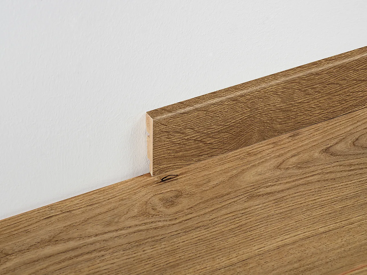 BerryAlloc Sokkelist Texas lys brun 2,4m BerryAlloc Sokkelist Texas lys brun 2,4m