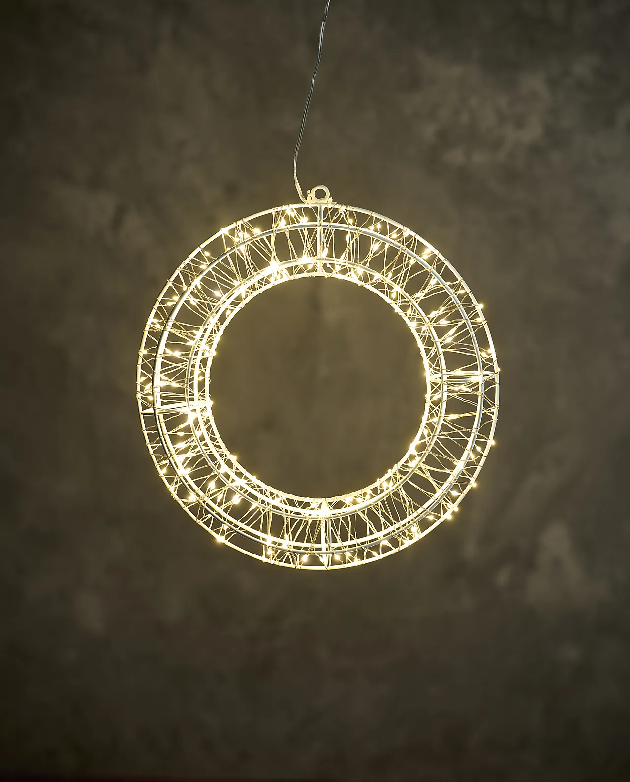 Krans med 200 LED Ø30 cm IP44 Krans med 200 LED Ø30 cm IP44