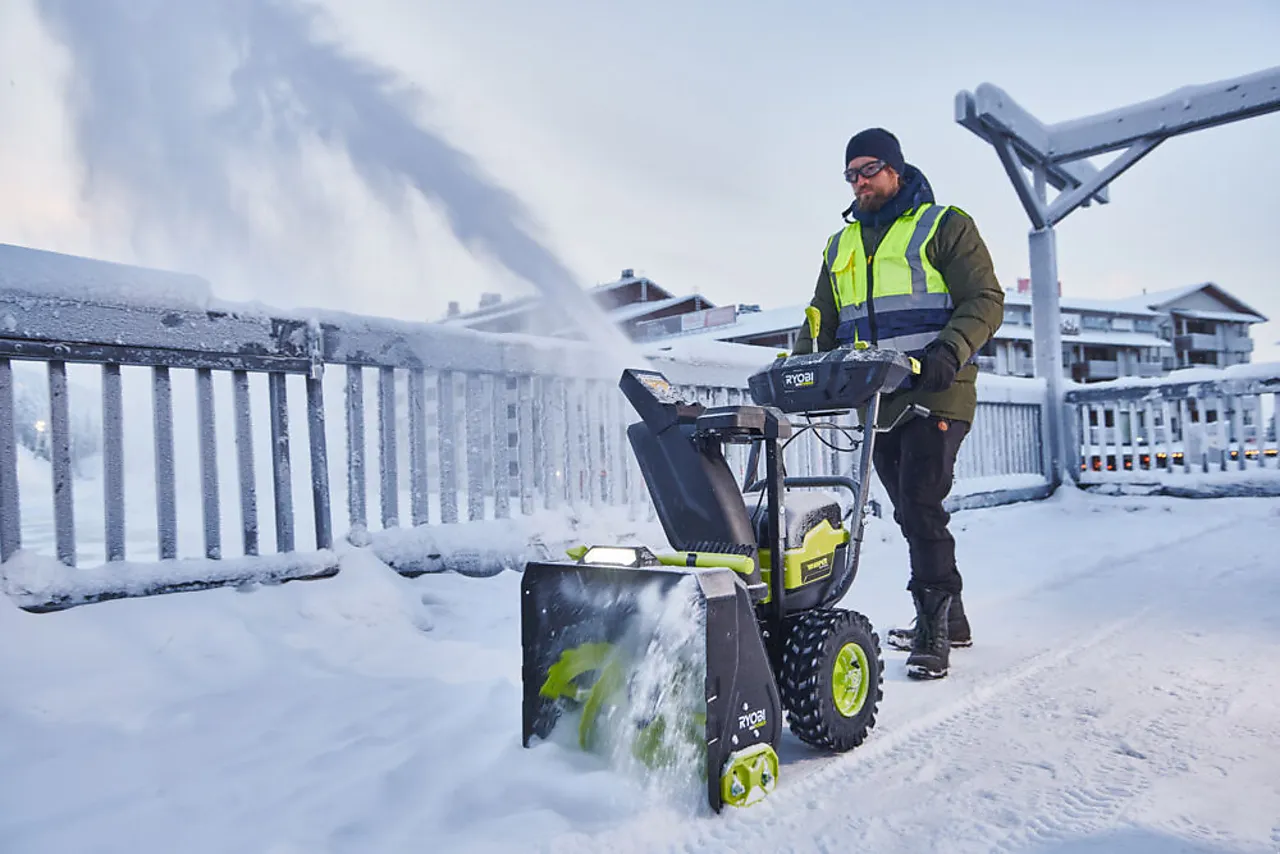 Ryobi snøfreser RY36STX56A-250 batteridrevet null - null - 2 - Miniatyr