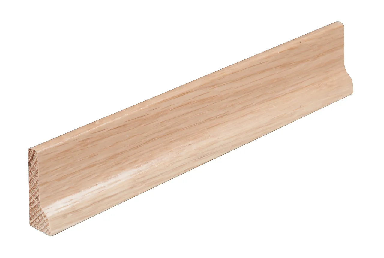 Gulvlist eik 07x15x058 mm lakkert Gulvlist eik 07x15x058 mm lakkert