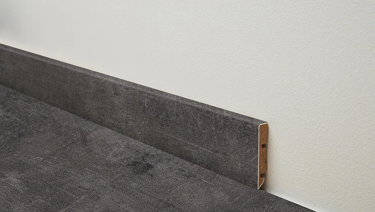 Sokkellist zinc 907d 60/12 2410mm Sokkellist zinc 907d 60/12 2410mm