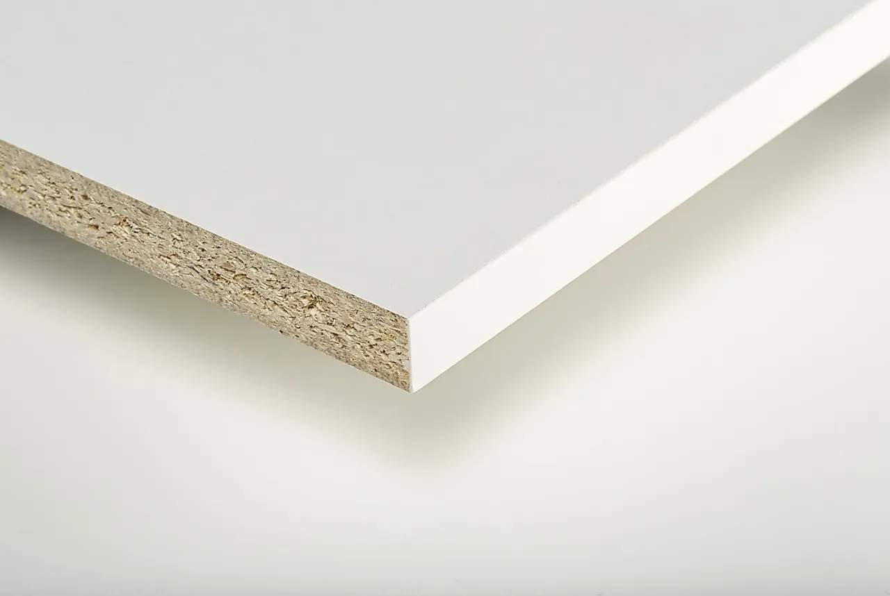 Hobbyplate hvit melaminbelagt 2480x300x18 mm Hobbyplate hvit melaminbelagt 2480x300x18 mm