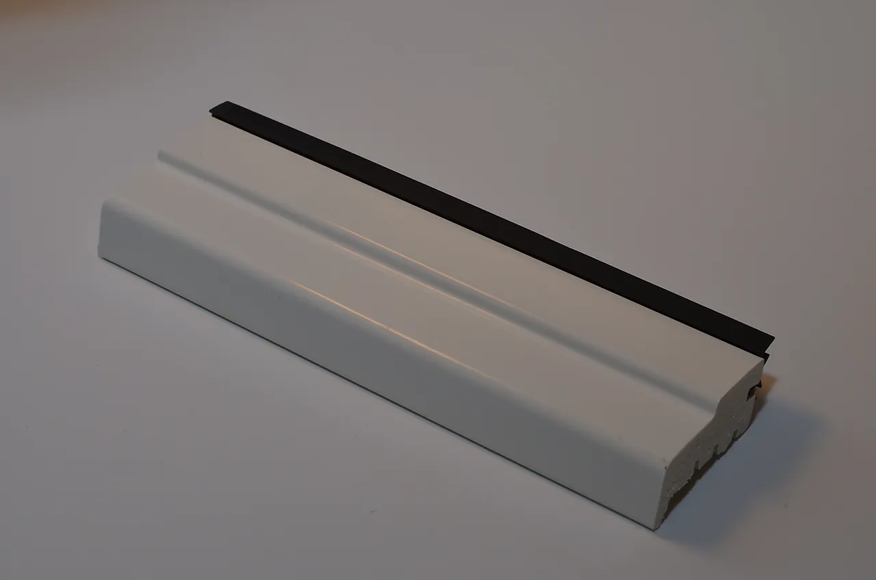 Bunnglasslist 16x16x28 2,5m