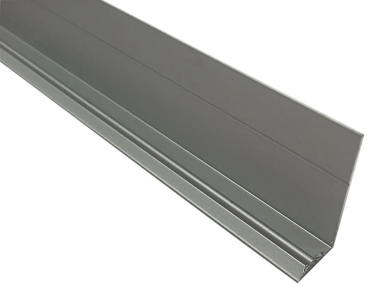 Sokkellist med bunnspor 2400 mm