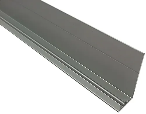 Sokkellist med bunnspor 2400 mm