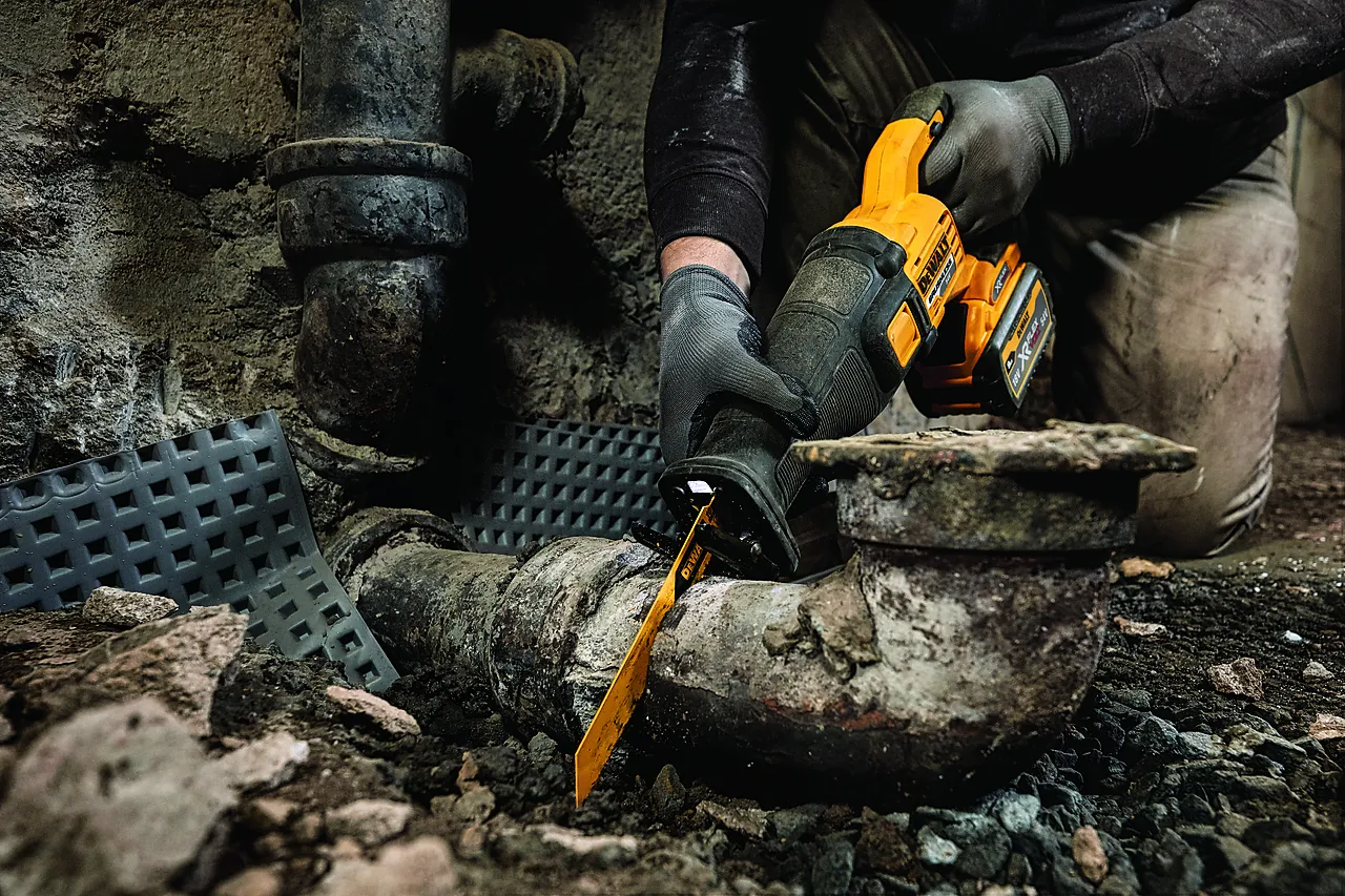 Bajonettsag 54v xr naken tstak dcs389nt-xj