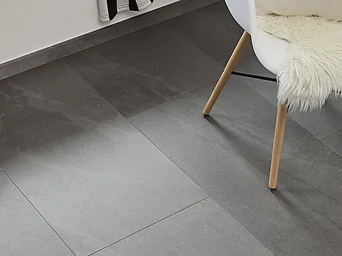 Vinylgulv Katla stone mørk grå ceratouch