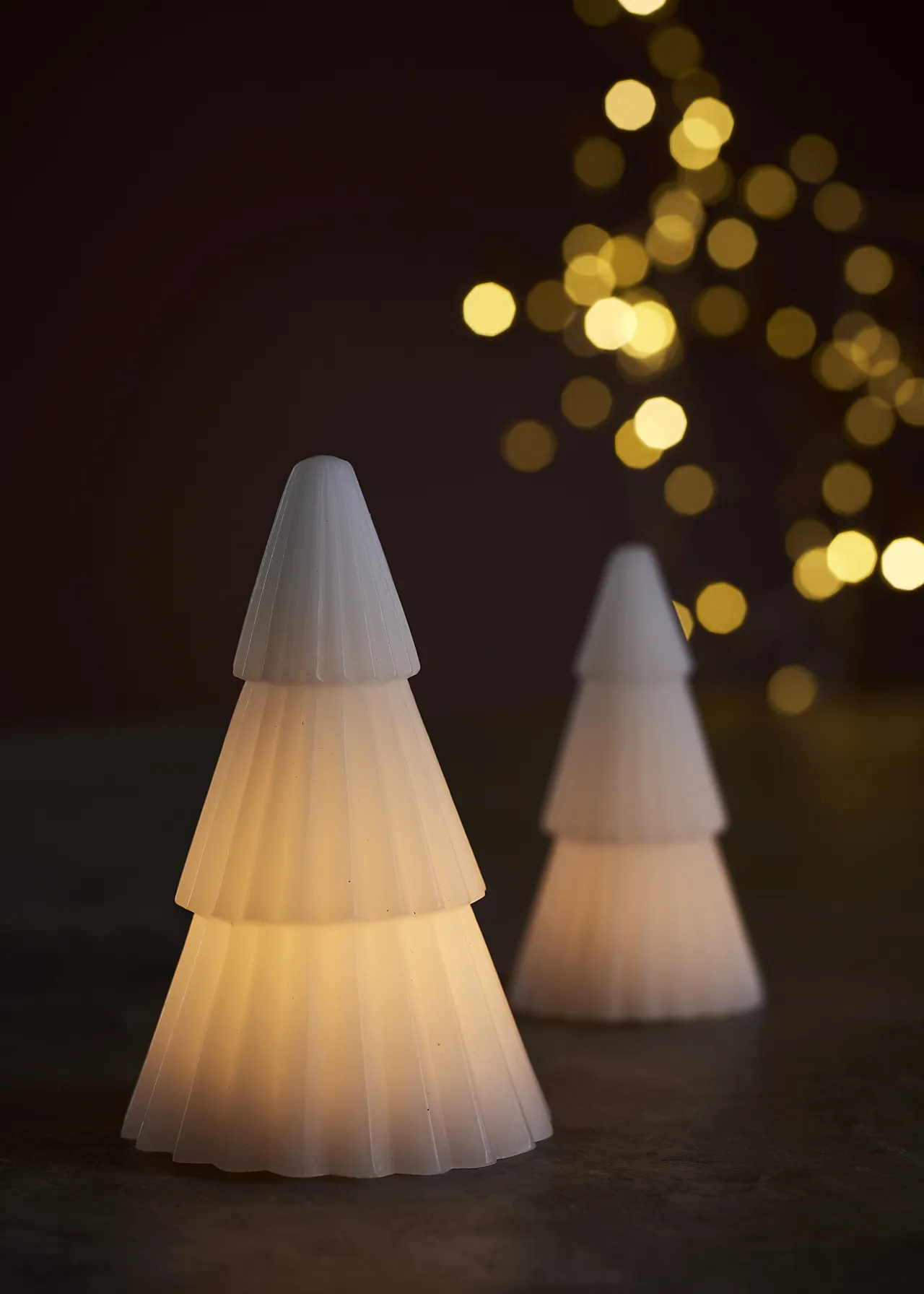 Juletre voks med LED-lys 12+15 cm Juletre voks med LED-lys 12+15 cm
