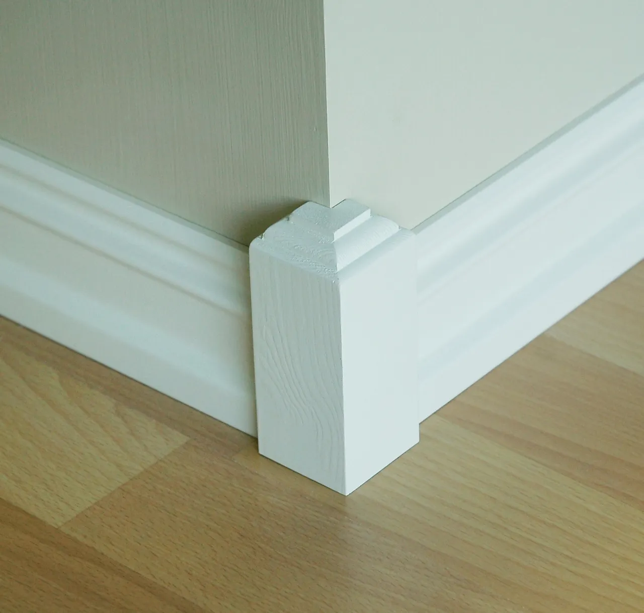 Gulvkloss utvendig 40x40x115 mm hvitmalt null - null - 2 - Miniatyr