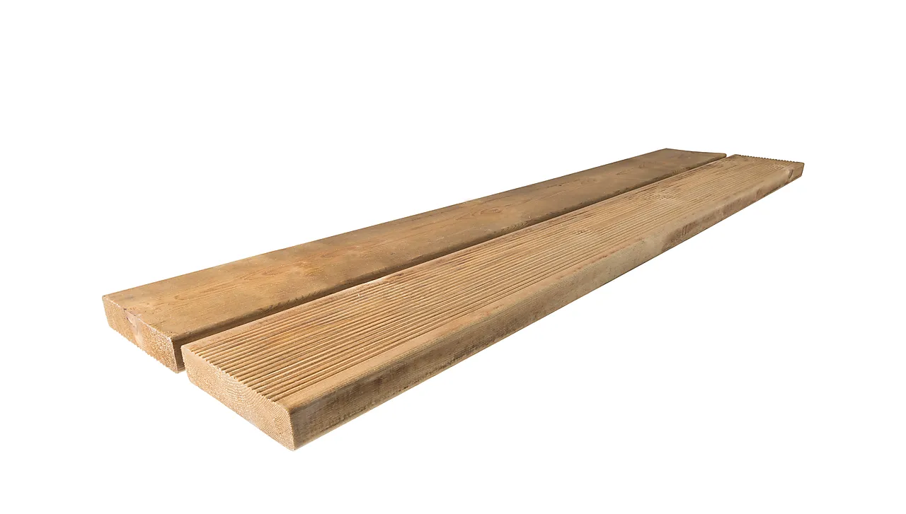 Terrassebord royalimpregnert natur furu rillet 28x120 mm Terrassebord royalimpregnert natur furu rillet 28x120 mm