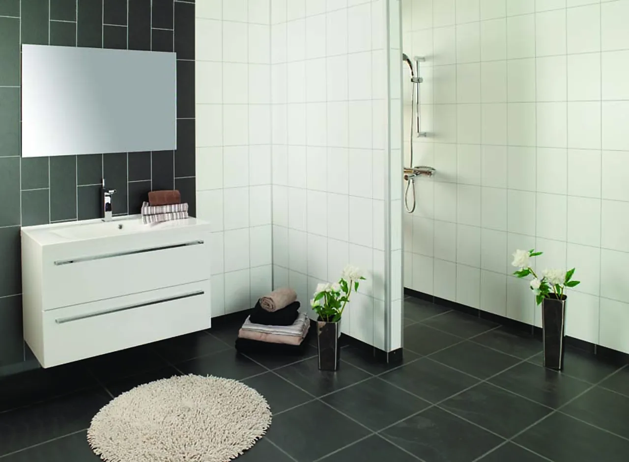 Baderomsplate denver hvit høyglans flis 20x30 cm 11x620x2400 mm