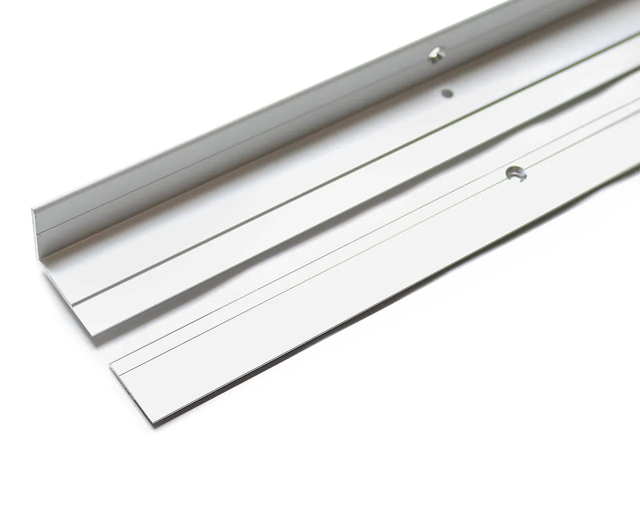 Hjørneprofil utvendig skjult aluminium 2,35 m Hydroloc