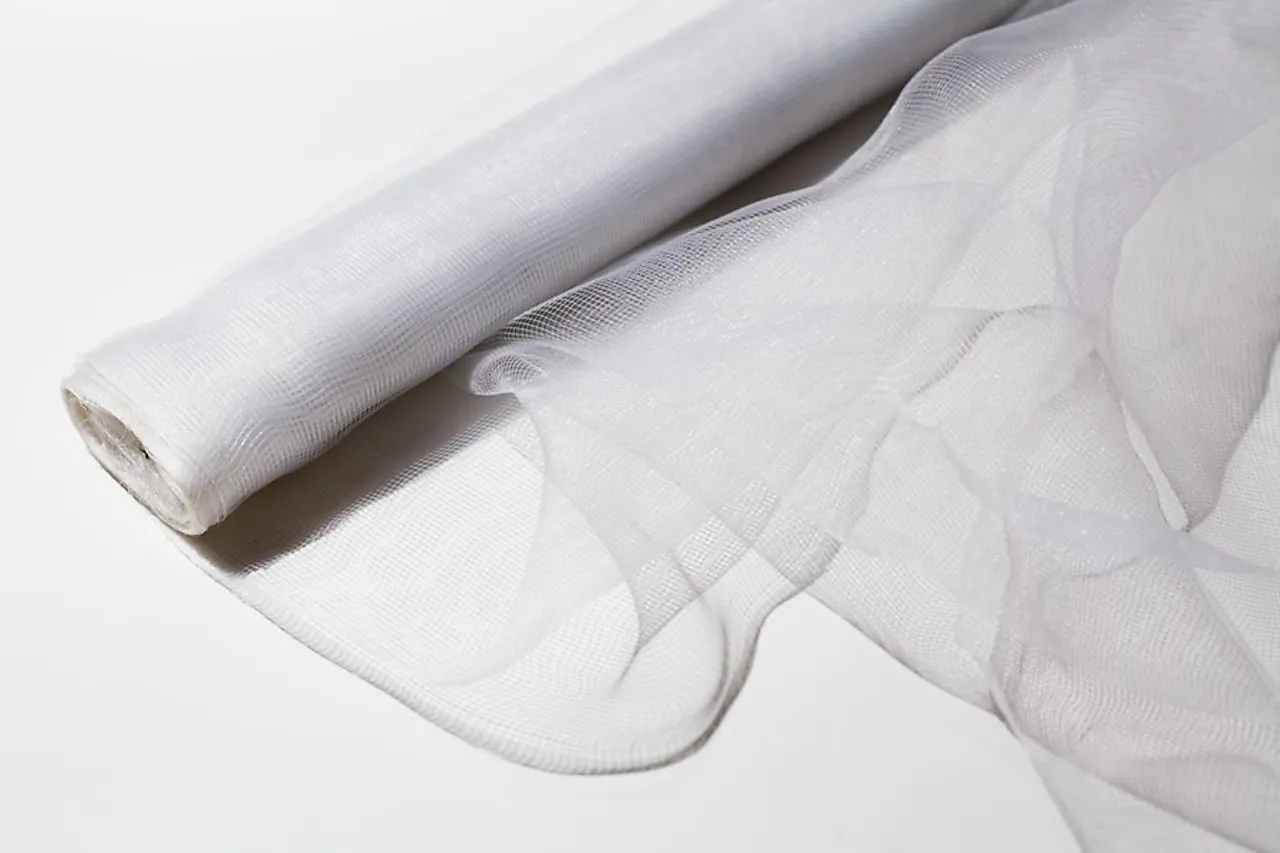 Flueduk plast hvit 0,6x10 meter Flueduk plast hvit 0,6x10 meter