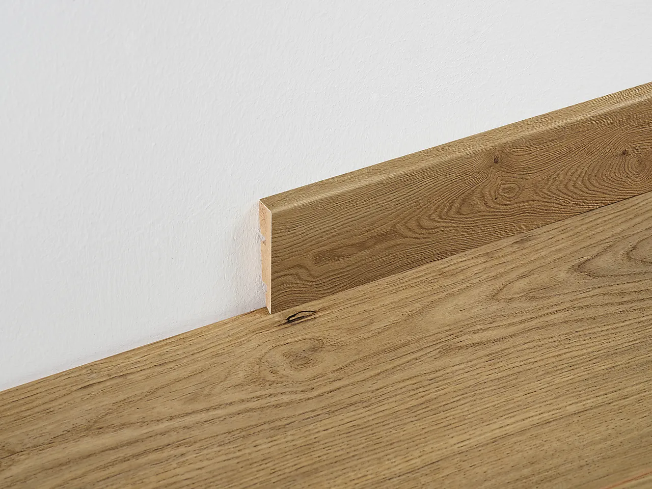 BerryAlloc sokkellist sierra high 60/12 2400mm