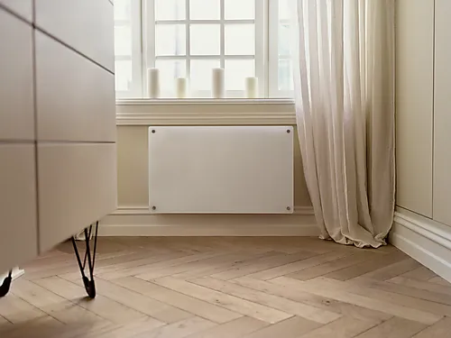 Panelovn hvit glass gen 3 wifi 700 watt