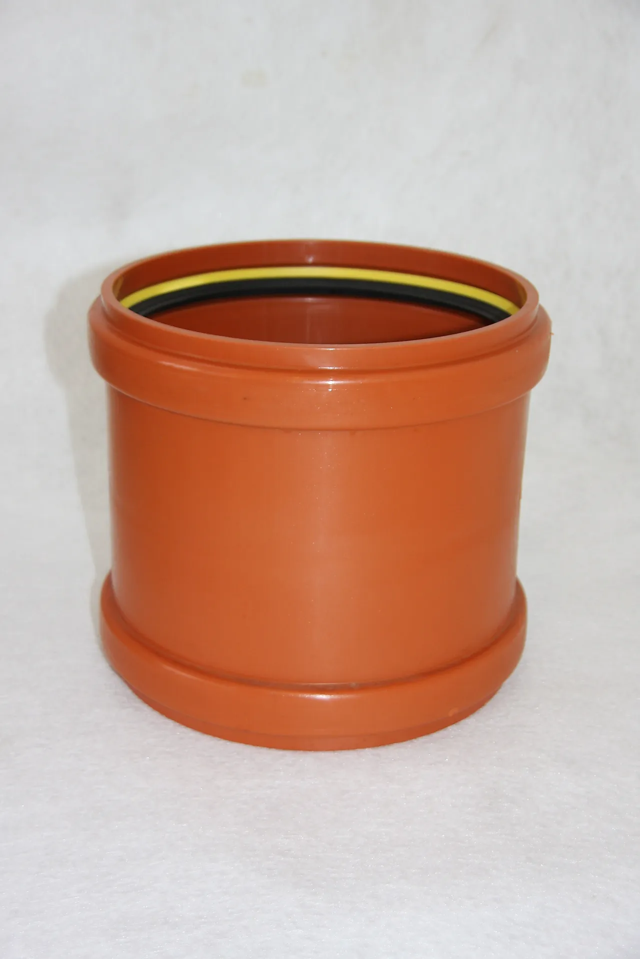 Kaczmarek løpemuffe for avløpsrør 160 Pp brun Kaczmarek løpemuffe for avløpsrør 160 Pp brun