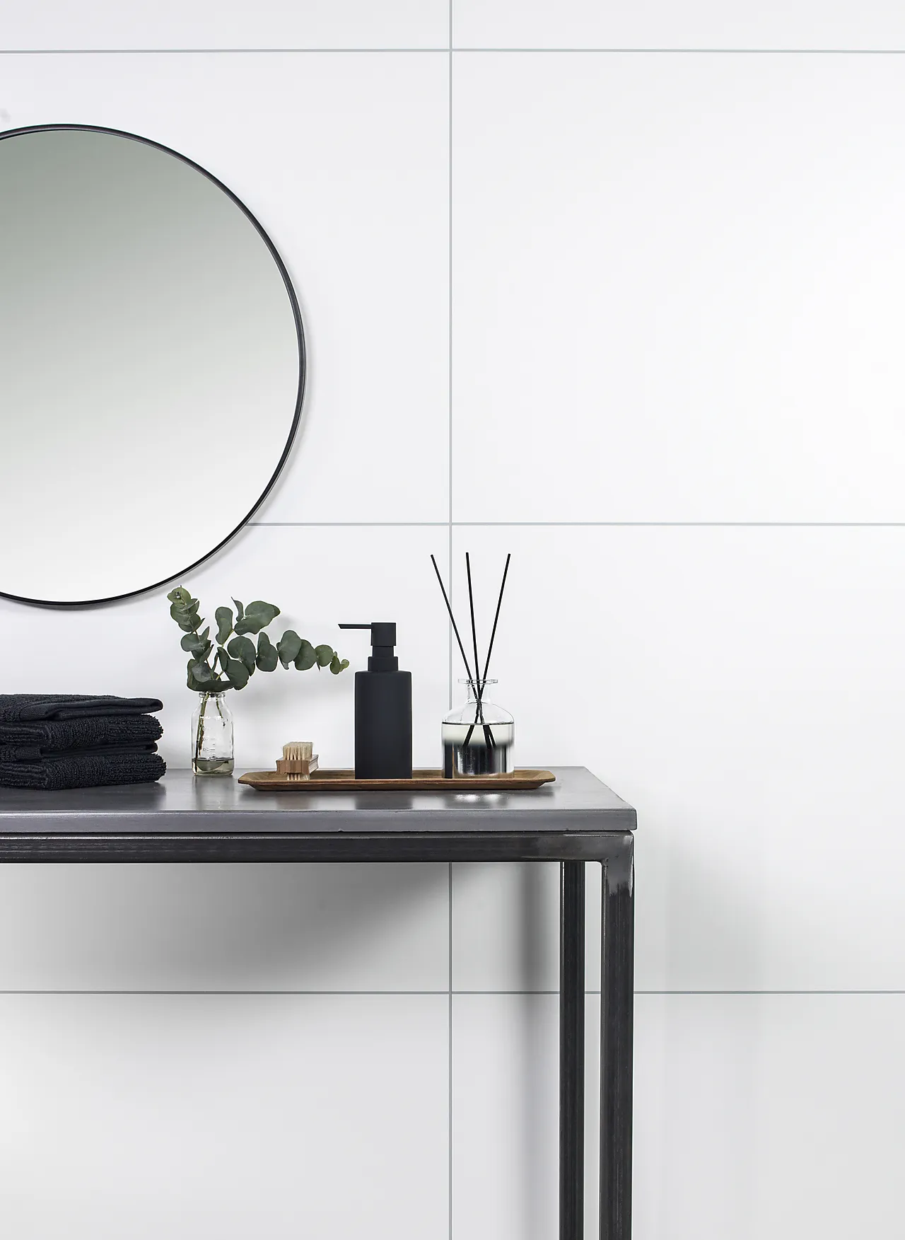 Baderomsplate flis 60x60 cm matt 11x62x2400 mm Baderomsplate flis 60x60 cm matt 11x62x2400 mm