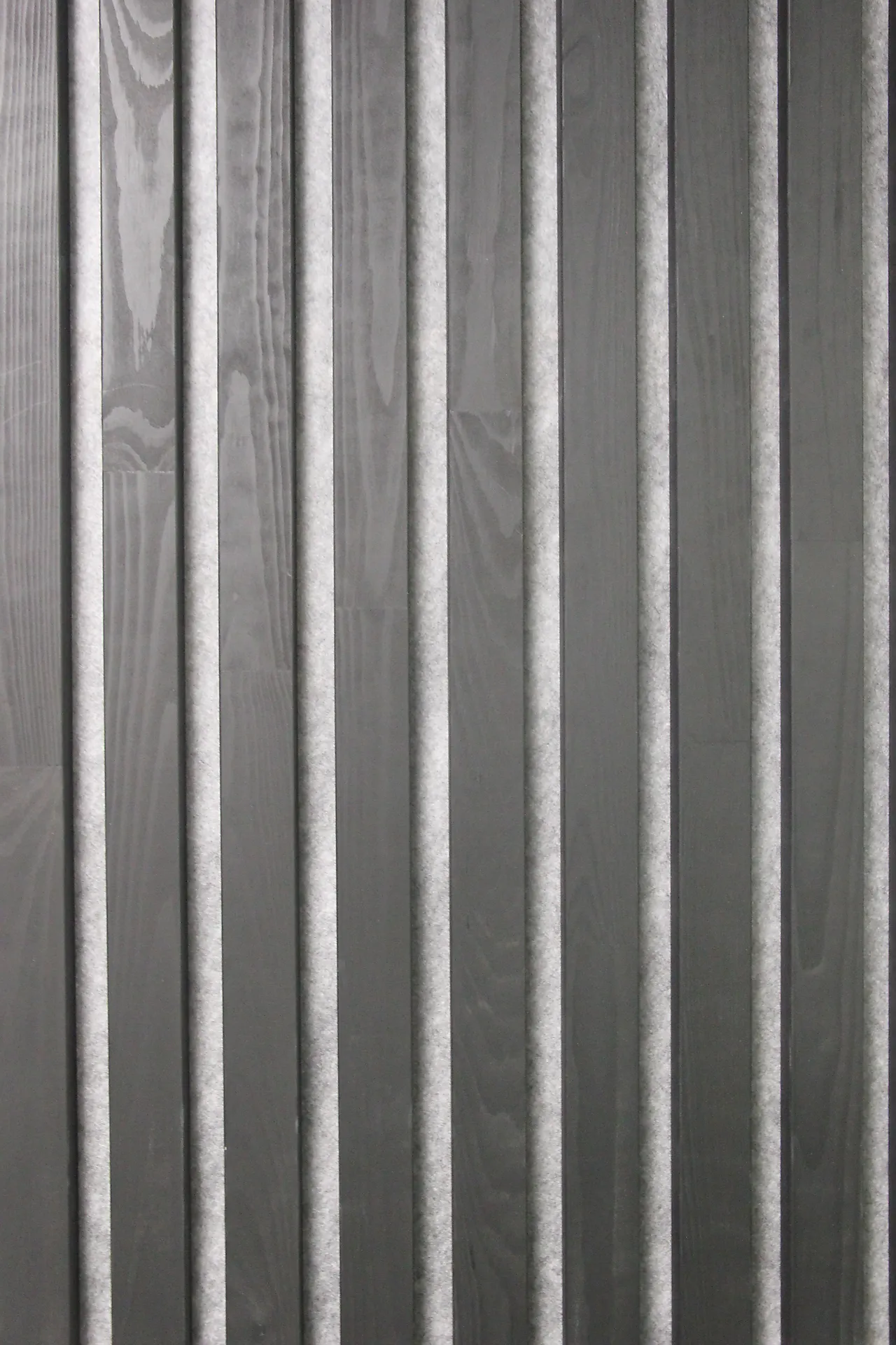 Spilevegg furu eco panel svart lakk  40x600x2400 mm