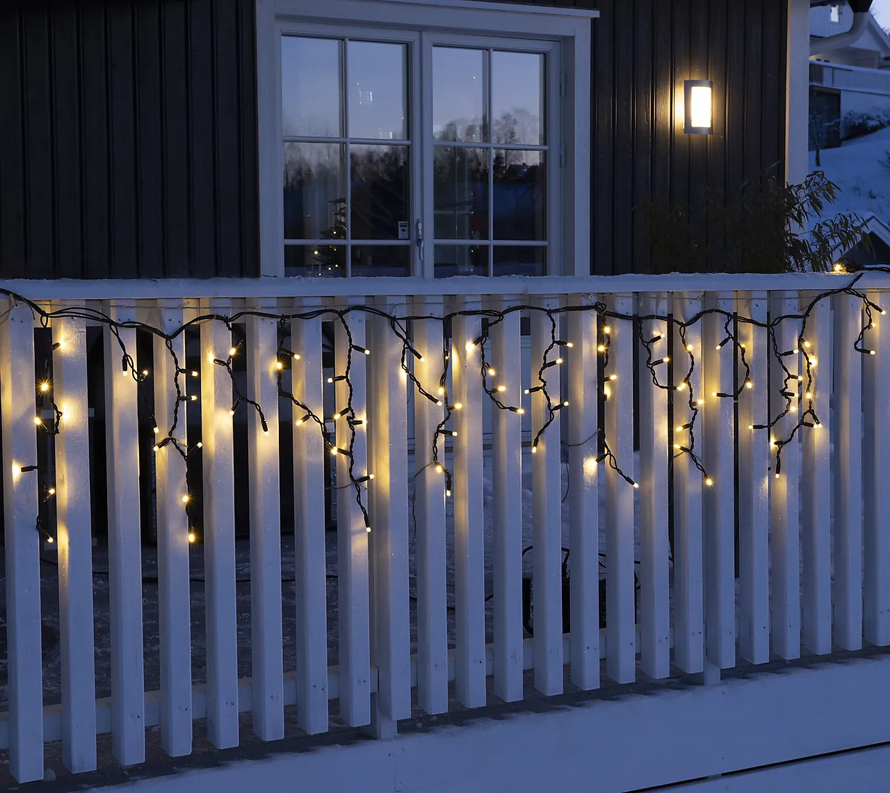 Lysslynge bygg sammen istapp