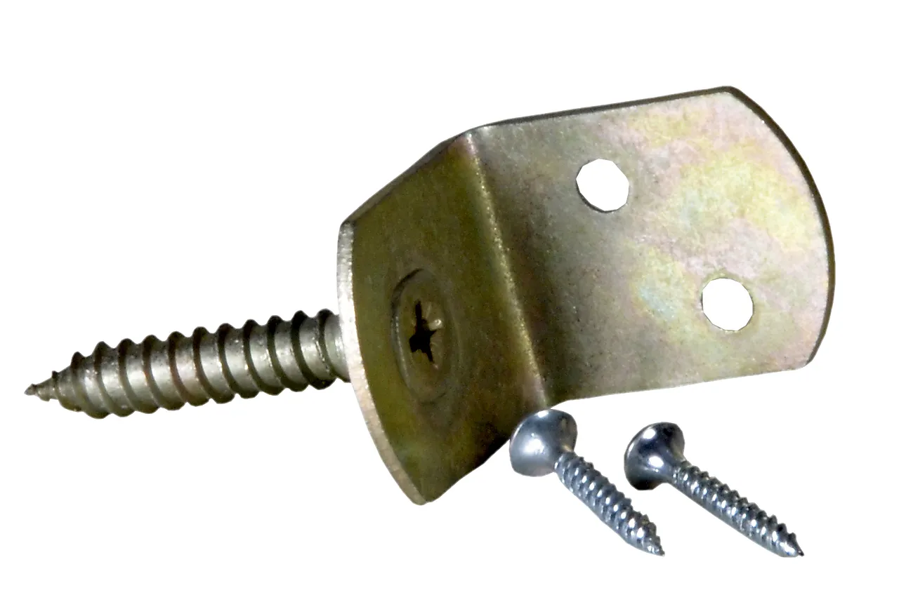 Vinkelbeslagfeste for levegg