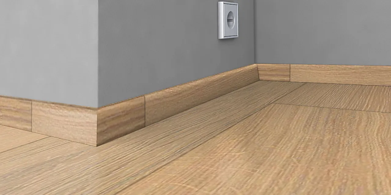 Gulvlist 19x40 eik paris finert 240cm matt Gulvlist 19x40 eik paris finert 240cm matt