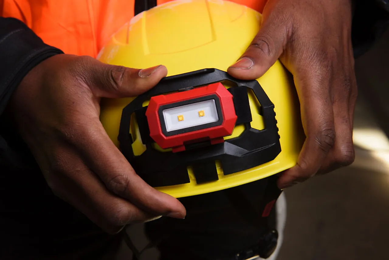 Milwaukee hodelyktfeste BOLT lavprofil null - null - 2 - Miniatyr