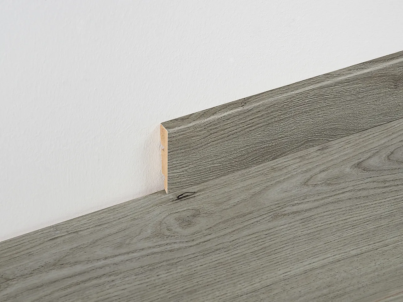 BerryAlloc Sokkelist Magnolia Eik 2,4m